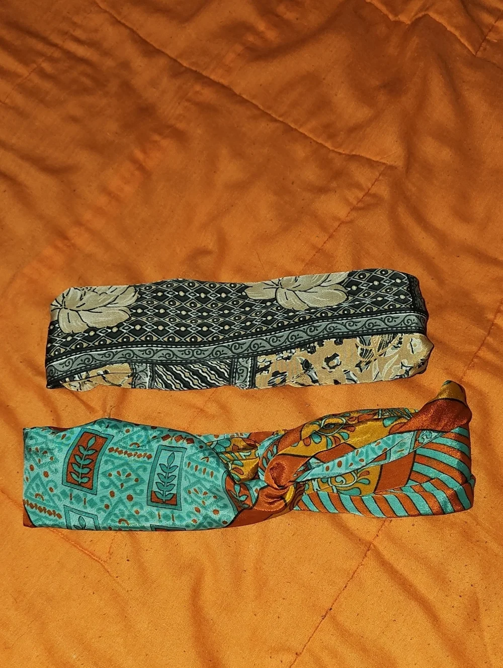 Hair Accessorie Headband Lot!! Silky And Comfy Like Nee Condition!!